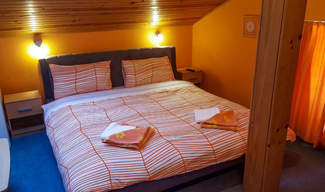 Rooms With Shared Kitchen Zver, Great For Hikers Hudajuzna Екстериор снимка