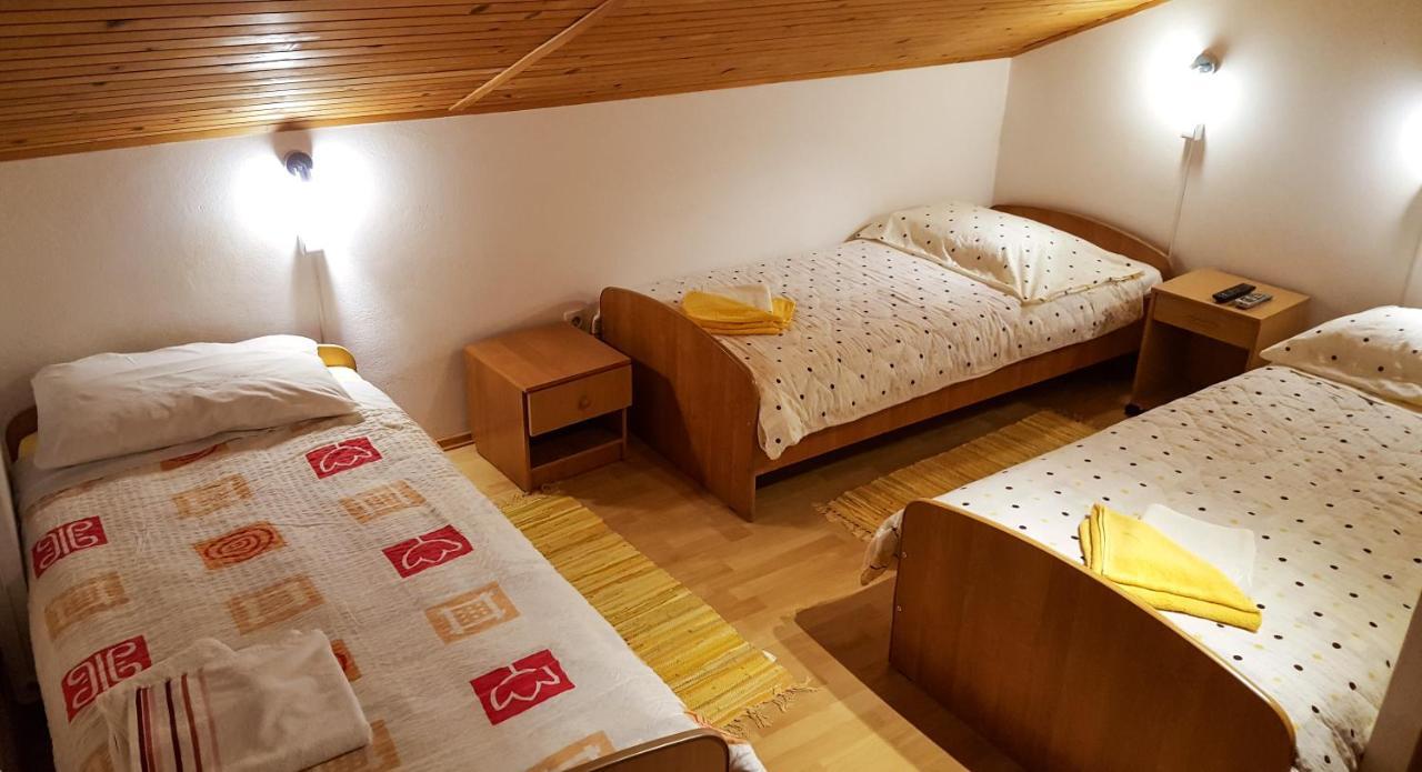 Rooms With Shared Kitchen Zver, Great For Hikers Hudajuzna Екстериор снимка