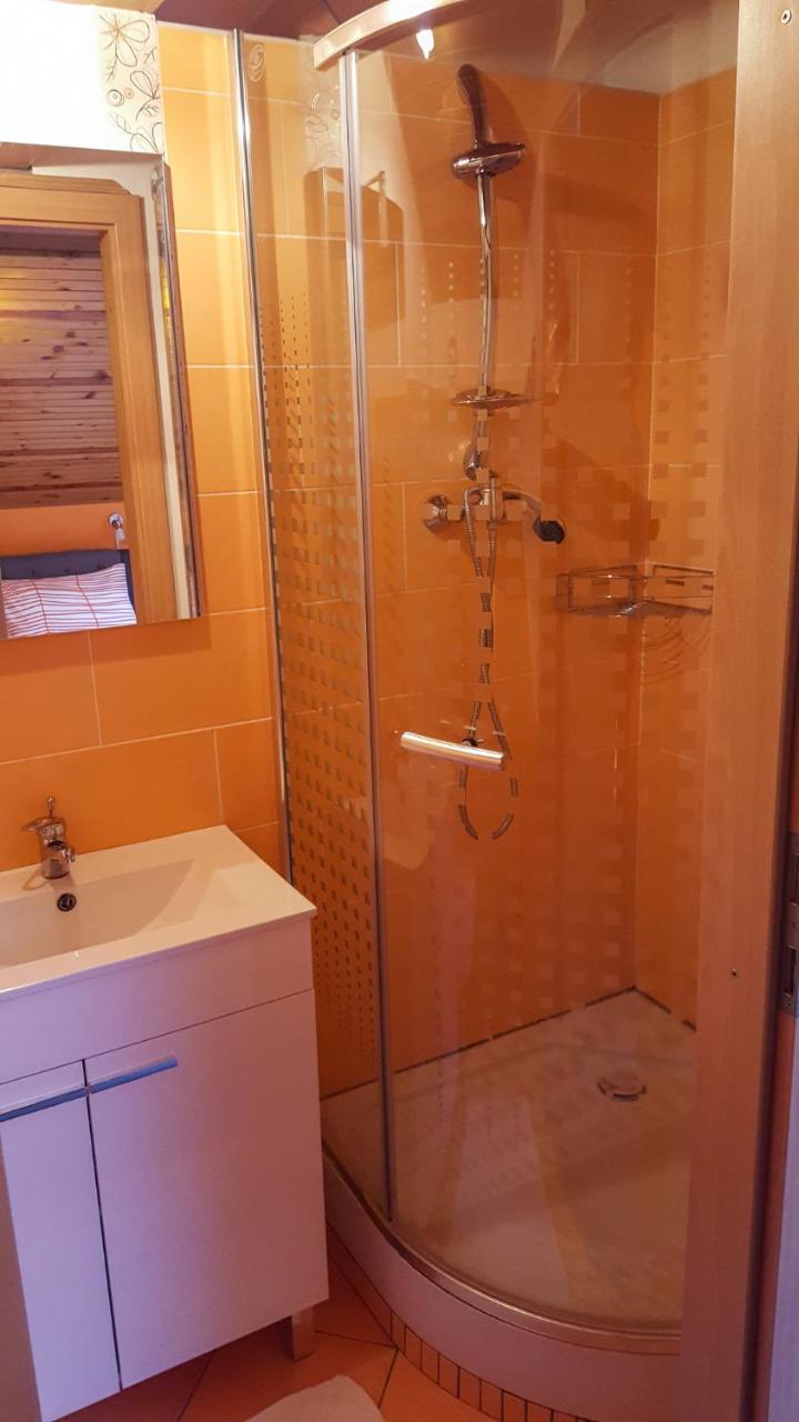 Rooms With Shared Kitchen Zver, Great For Hikers Hudajuzna Екстериор снимка